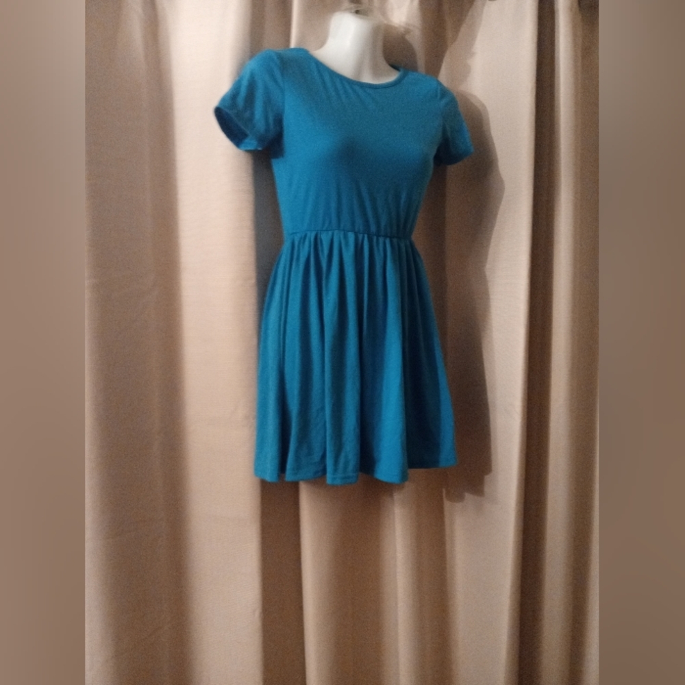 Dress - Picture 2 of 5